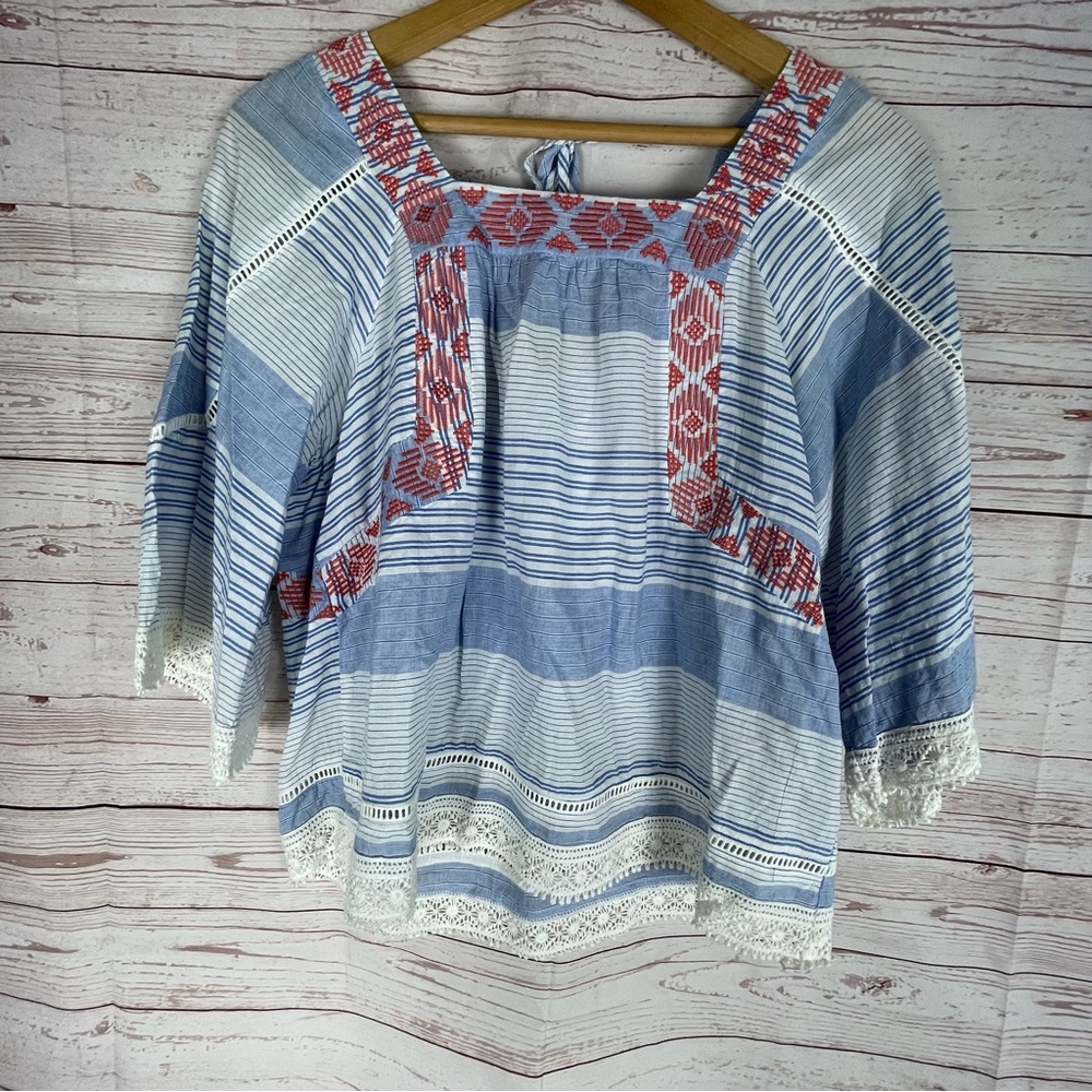 Democracy Boho Top Sz M Embroidered Eyelet Lace Blue Red Stripes Aztec Southwest